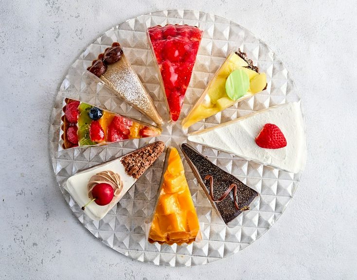 平日18時〜20時限定、【FASCINO】自慢のケーキが食べ放題に