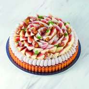 いちじくと栗のタルトを今年もご用意します。
肉厚で上品な甘さの旬のいちじくを盛り付け、いちじくとタルトの間に
コーヒーマロンクリームを合わせました。
期間：【2025年9月1日～10月31日】