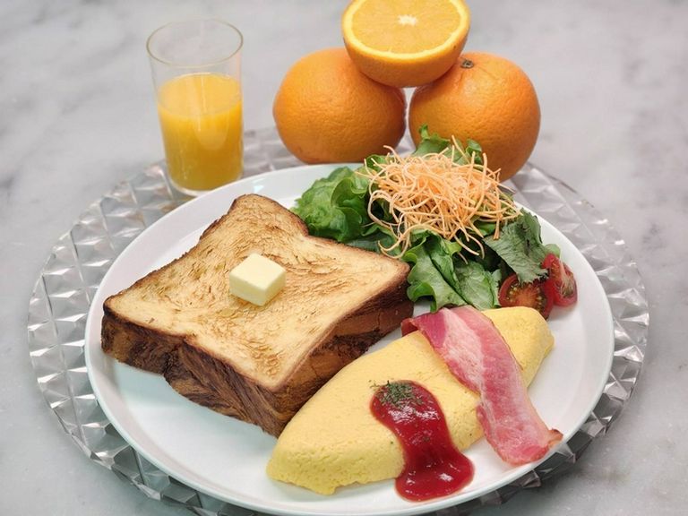 【BRUNCH新メニュー】厚切りデニッシュパンとふわふわのオムレツ