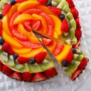 産地や銘柄にこだわって仕入れる、旬のフルーツ