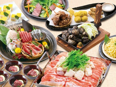 テーブルを華やかに彩るのは、乙女心をくすぐる美味しい九州料理