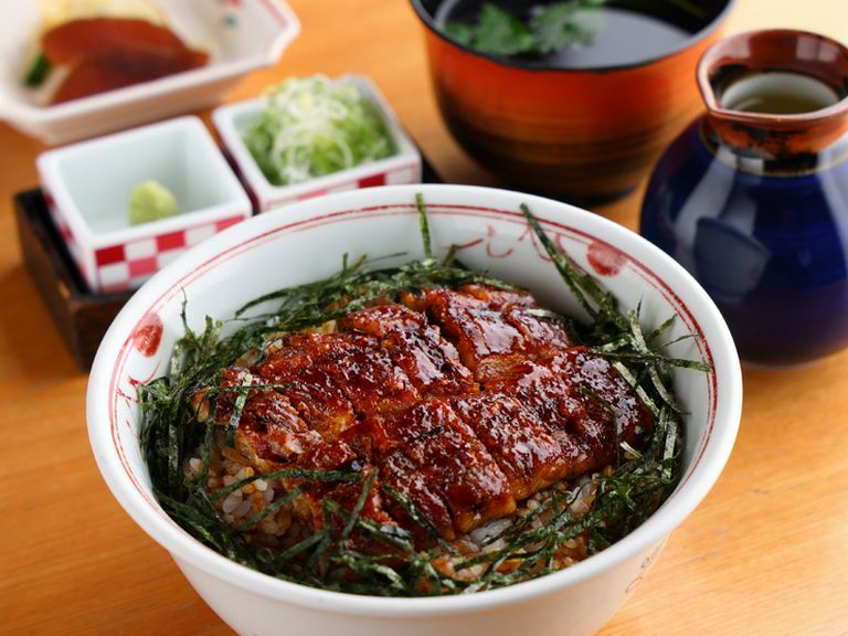 ランチタイム限定のとっておき。鰻たっぷり『まぶし丼』