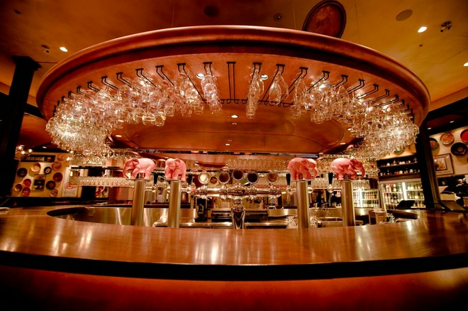 カウンター席がある