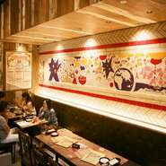 ゆったりと落ち着ける広々とした店内。
デートやパーティーに最適なコースも各種ご用意しております。