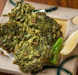 青さ海苔は天ぷらにすることで風味豊かな味わいとなり美味しさもひときわ。食物繊維やカルシウムも豊富です。
