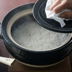 お米をメインに組み立てたおまかせコース。はじめに今月のラインナップから好きなお米を選べます。