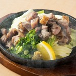 鹿児島県産の種鶏を炭火焼きにしましたシンプルイズベスト！