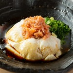 豆腐との相性が抜群な食感と塩味をもった食材を選びました
