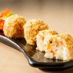ポテトサラダのようなコロッケのような新しい商品です。