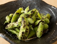 香り深い茶豆をさっと炙ってより一層旨味が増します。