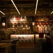 活気あふれる店内