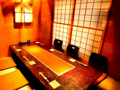 落ち着いた店内