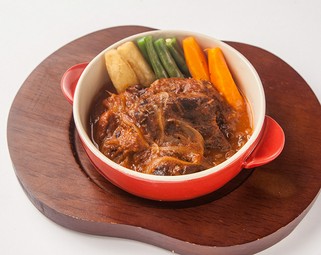 牛肉のクラフトビール煮