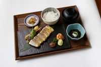 小鉢・ご飯・味噌汁