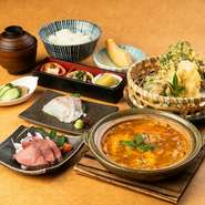 今井屋お薦めのお料理を少しづつお楽しみ頂けるようコース仕立てでご用意させて頂きます。会話に華を咲かせながら、ゆっくりお食事を楽しみたいお客様にお薦めのコースです。