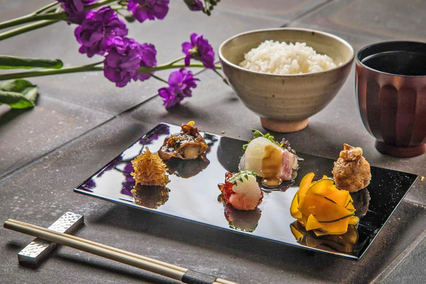 旬の食材を楽しめる、色とりどりのコース