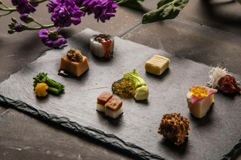 【懐石・花梨】　8品