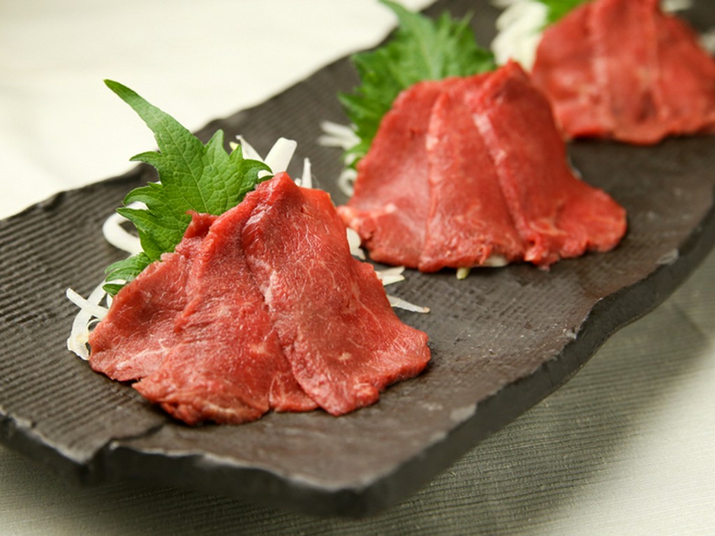 はかた地どりをふんだんに楽しめる贅沢コースです！
各種肉魚全てにおいて、品質を重視した豪華絢爛コース