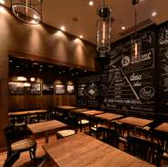 スタイリッシュな店内はカジュアルなパーティにぴったりの気取らない雰囲気♪最大50名様までOK！パーティメニューは名物ステーキがリーズナブルに楽しめる♪最高級プライムビーフと美味しいお酒をお楽しみください！