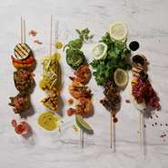 アジアングルメサテ5種類を盛り合わせにして、少しお得な価格でご注文できます。
お酒のおつまみでご注文してもよし。
お食事としても満足いただけるボリュームです