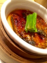 出汁が効いて味わい深い『季節の茶碗蒸し』