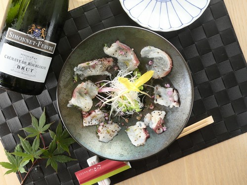 料理と良く合うワイン、日本酒も用意あり