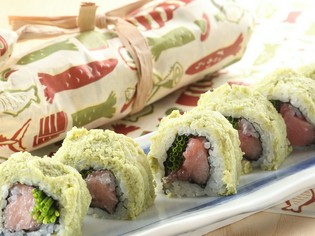 辛さ×旨みのハーモニー。店の名物『わさび巻き』