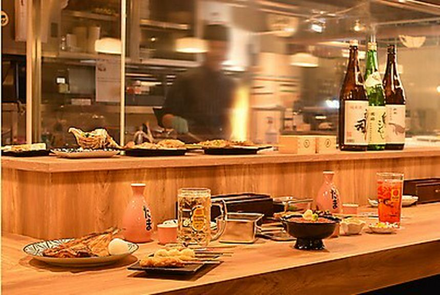 1人でも最適なカウンター席をご用意。