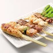 一品料理や焼鳥はお一人様でも頼みやすいサイズ&価格になってます◎今日もがんばったあなたへお疲れの一杯を楽しんで！