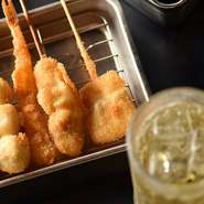 テーブルバイキングは『フード90品プラン』と『フード140品プラン』の2種類！飲み放題は『お酒飲み放題』とお酒が飲めない方に『ソフトドリンク飲み放題』プランの2種類。