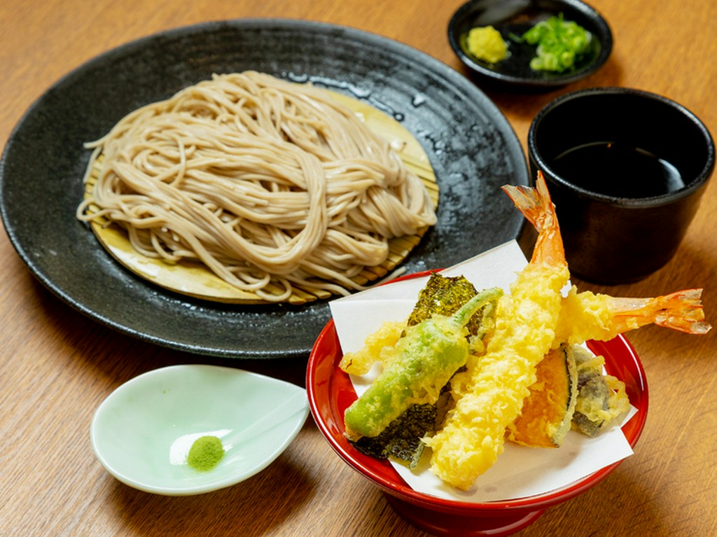 サッと食事を済ませたいときは、食べやすい蕎麦をぜひ