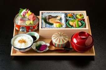 ＜月替わり＞　筐咲季膳　～はこさきぜん～