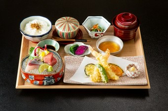 ＜山海の恵み＞　天刺樂膳　～てんさしらくぜん～