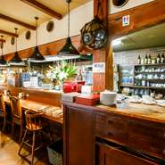 昭和51年開業、伊万里牛ハンバーグ、レモンステーキなどが若年層から高齢の御客様まで人気の料理です。