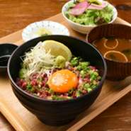 牛トロフレークうに丼セット