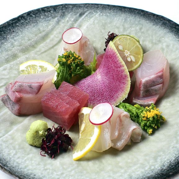 お造り三種盛り合わせ