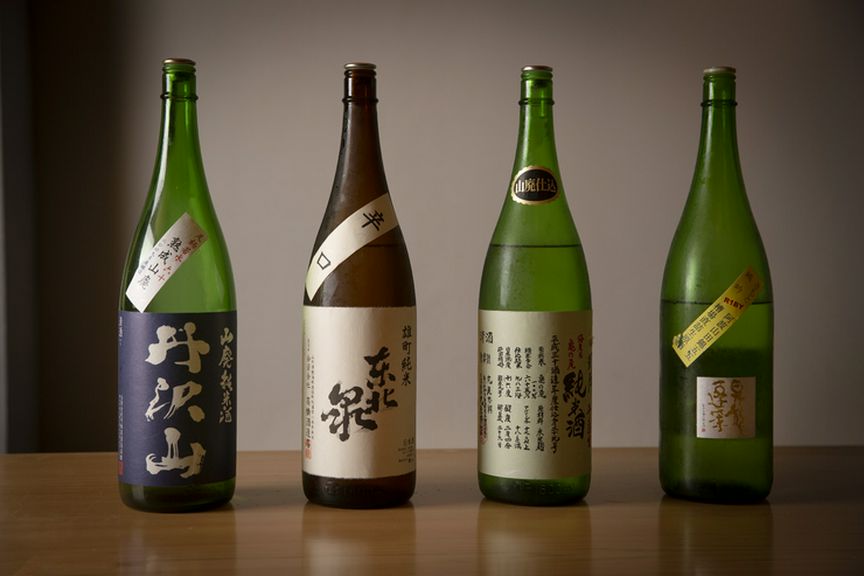 食中酒として楽しめる約30種の日本酒をセレクト