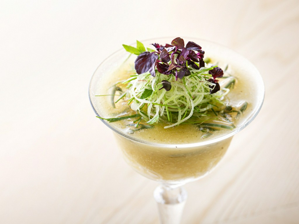 四季折々の食材を巧みに組み合わせて季節感を表現する『先付』