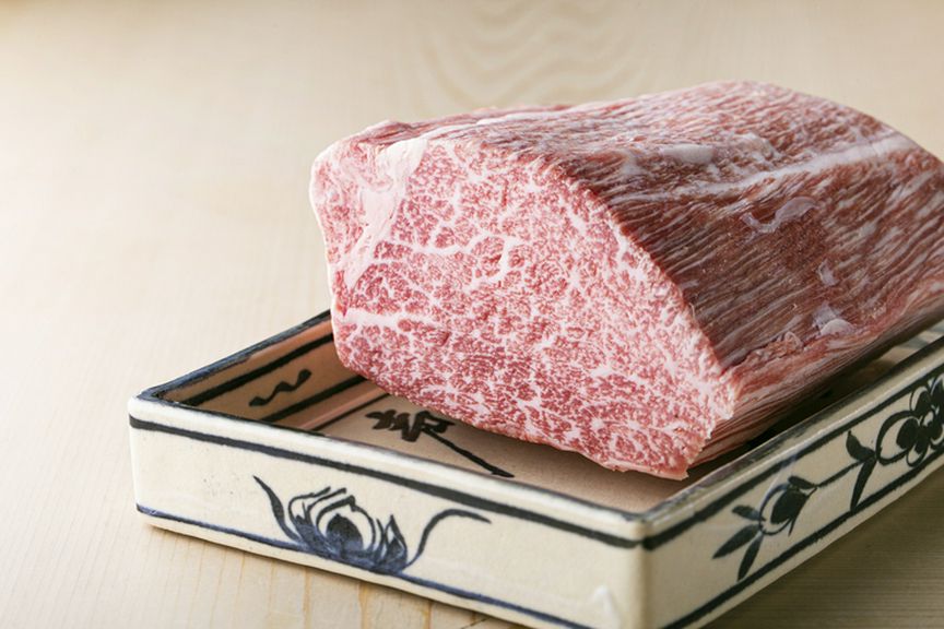 コース終盤に登場するスペシャリテの素材も厳選