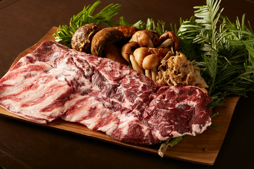 スタッフ全員で足を運んだ、愛着のある生産地の食材を提供