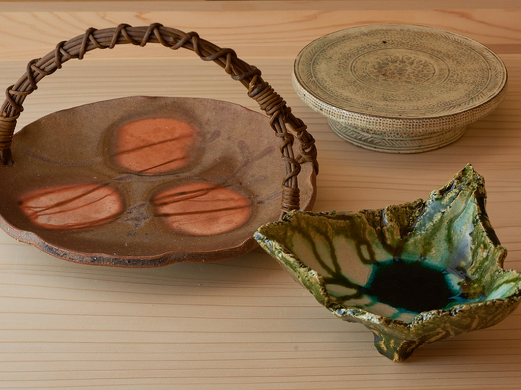 修業時代からコツコツと集めた現代作家の器				