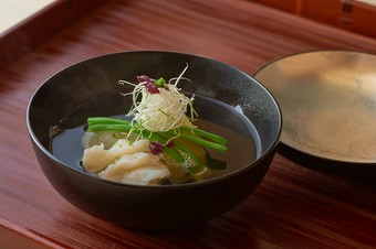 鰹節の風味が感じらえる『おこぜの煮物椀』