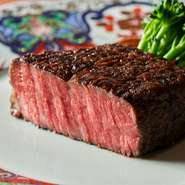 ※3日前予約。世界の要人を唸らせた薪焼の神髄・お肉の火入れを存分にお楽しみ頂けるコースです。

