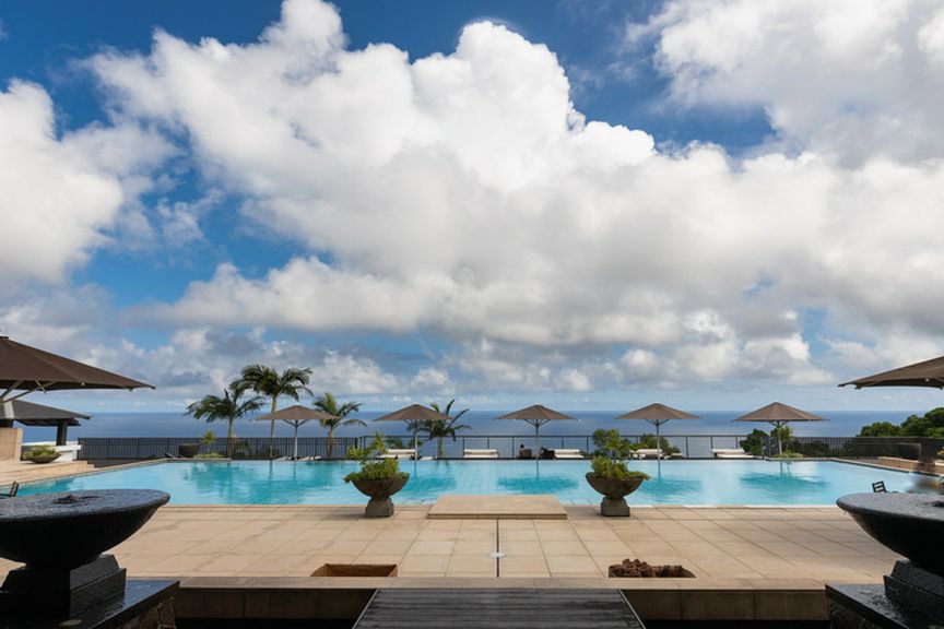 屋久島随一のラグジュアリーホテルのメインレストラン