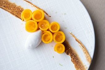 華やかな南国の香りが広がる『マンゴータルト』