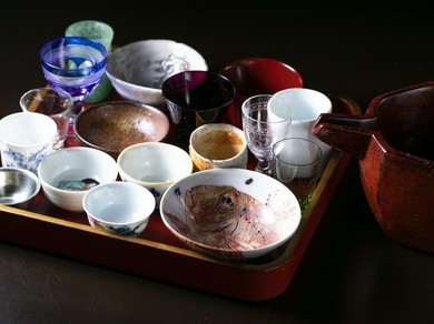 こだわり抜いて収集した、選択可能な酒器