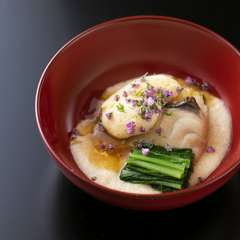 【蒸し物】秋の蒸し物の一例『鰆の道明寺煮込み 湯葉蒸し』