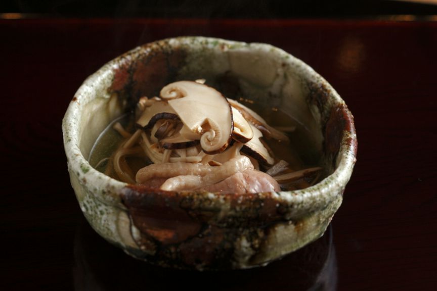 体を温める秋の炊き合わせの一例『松茸と合鴨の吉野煮と冬瓜』