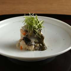 肝からだしまで味わい尽くす『鮑の柔らか煮』