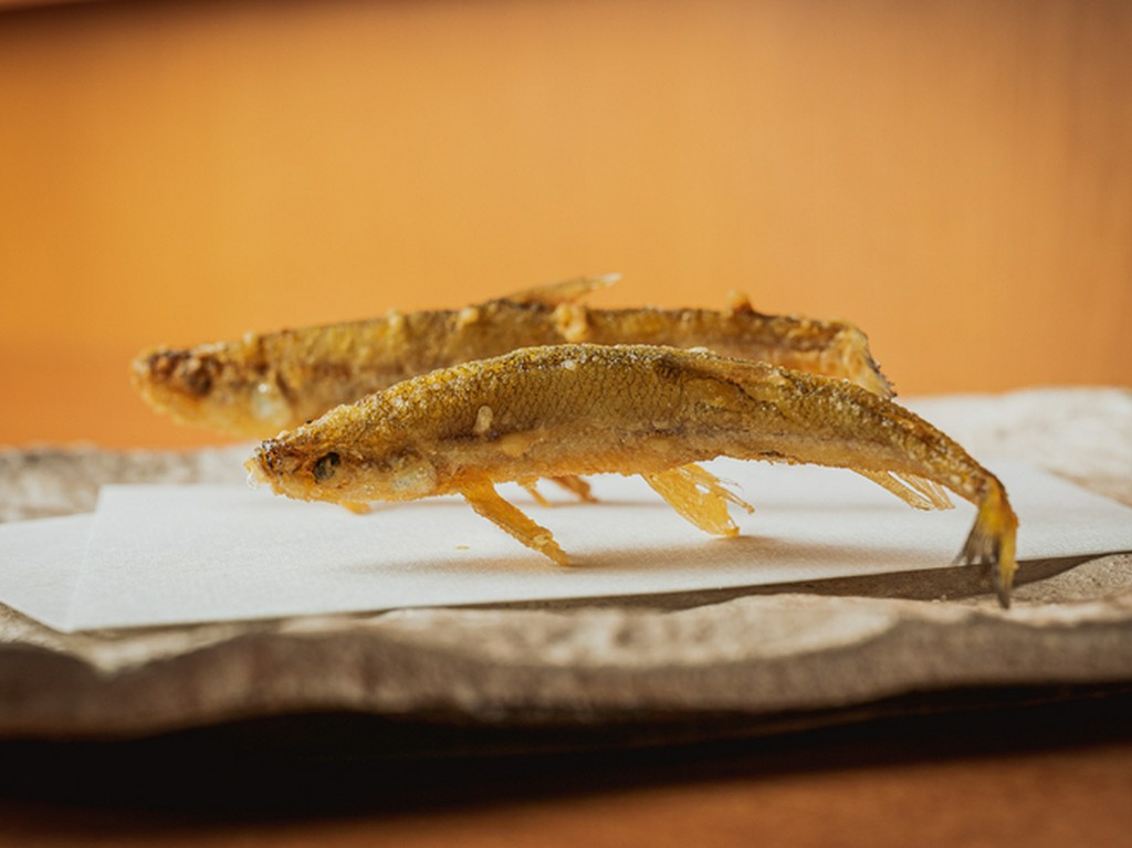 独特の旨味が感じられる『ししゃもの天ぷら』